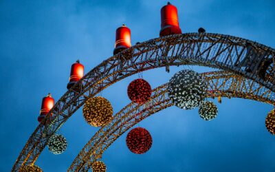 How to Hang Christmas Lights Without Damaging Your Roof or Trim