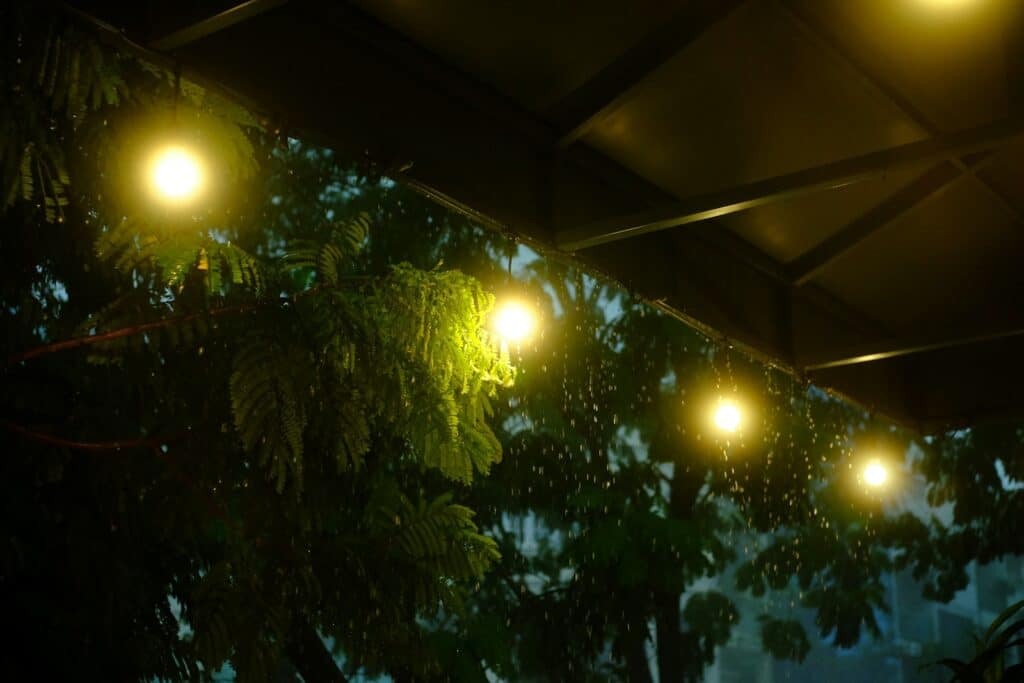 A group of lights that are hanging from a roof