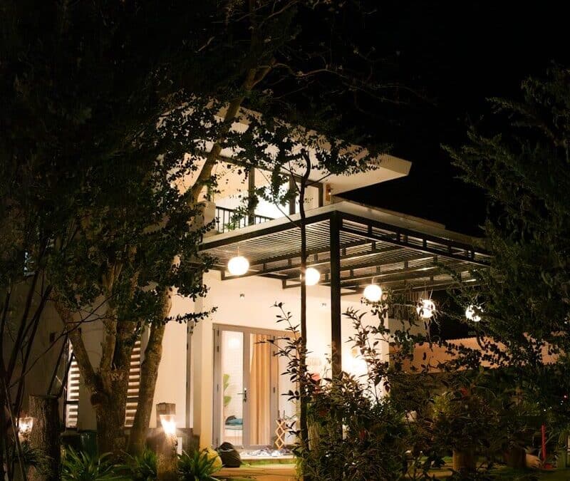 Eufy Permanent Outdoor Lights Installation Guide: Getting a Flush, Secure Fit