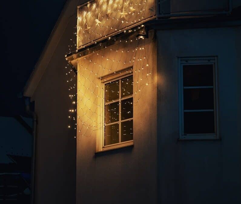 How to Hang Christmas Lights Without Damaging Your Roof or Trim