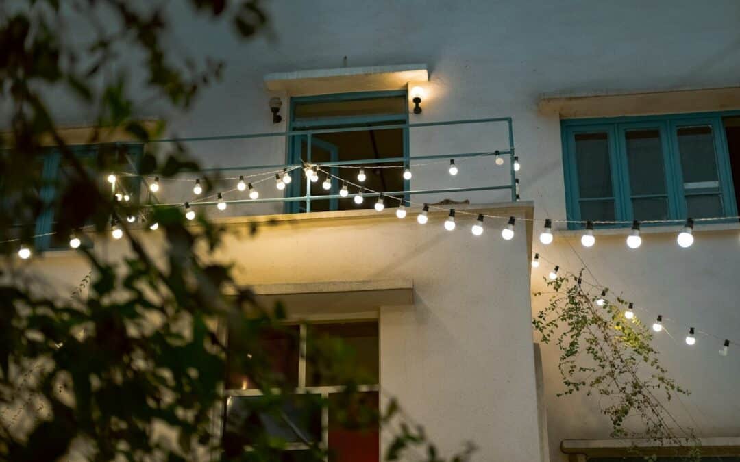 Permanent Outdoor House Lights: How Custom Mounts Change the Final Look