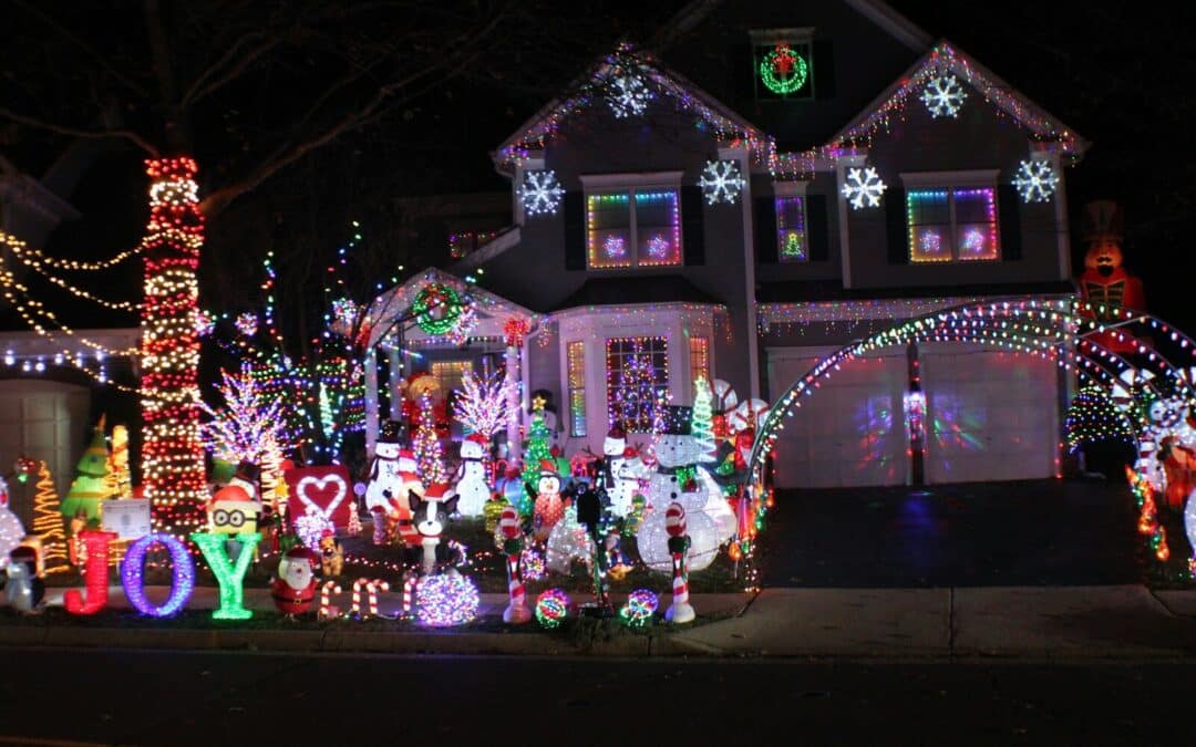 Christmas House Lights That Look Perfect All Year Long